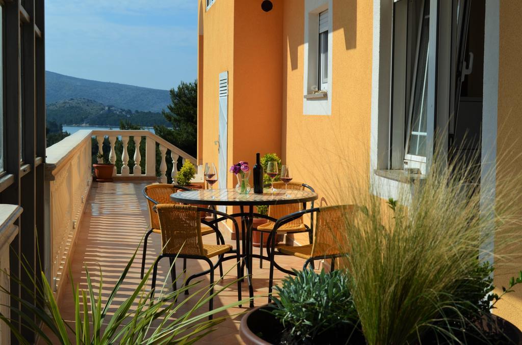 Apartments Villa Ra Zaboric Exterior foto