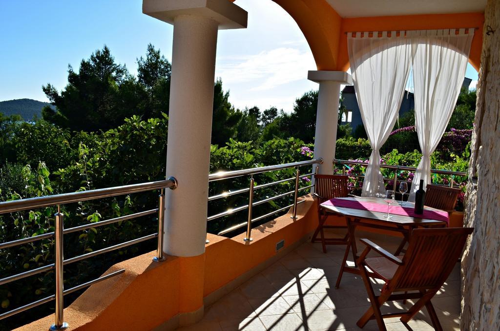 Apartments Villa Ra Zaboric Exterior foto